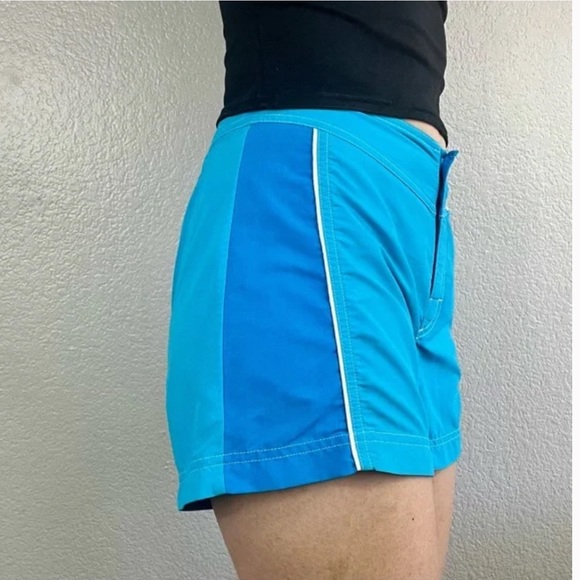 Vintage L.L. Bean blue nylon athletic/adventure shorts size 6 - Picture 2 of 9